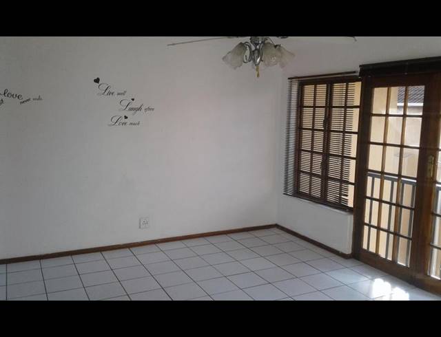 1 BEDROOM PROPERTY TO RENT IN MEER EN SEE